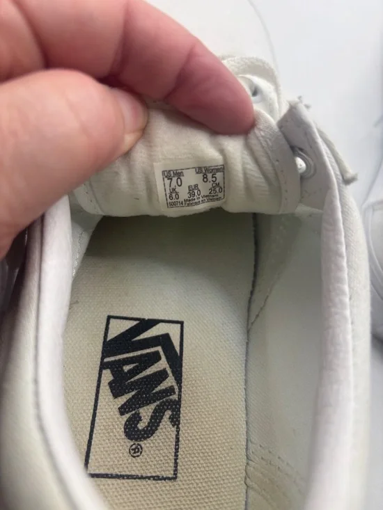 Vans Old Skool True White on White Low top Sneaker SZ 8.5 leather accents casual - Picture 8 of 11